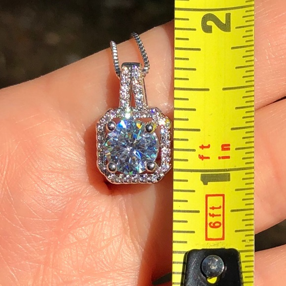 White sapphire necklace - Picture 7 of 10